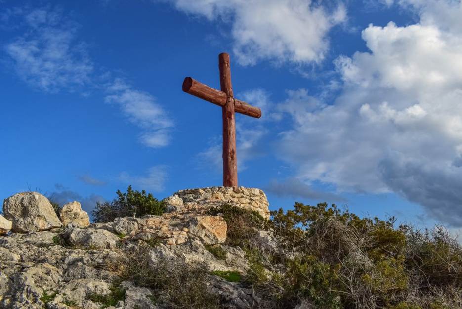 Greater love has no one than this: to lay down one’s life for one’s friends.